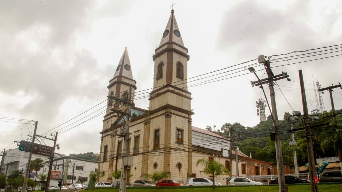 São Gonçalo: o estrago que a esquerda fez e o conserto que a direita ergue sobre escombros
