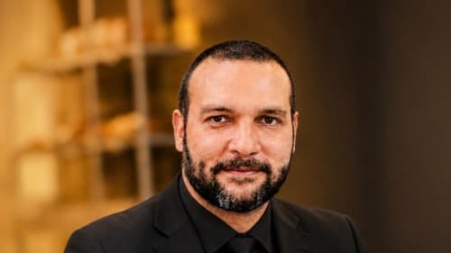 Thiago Lyra lança livro chamado "A Teoria Geral da Humanidade"